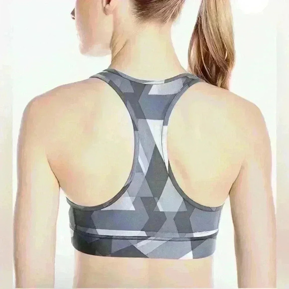 adidas Women's Training Techfit Molded Cup Bra Size M - Picture 8 of 8